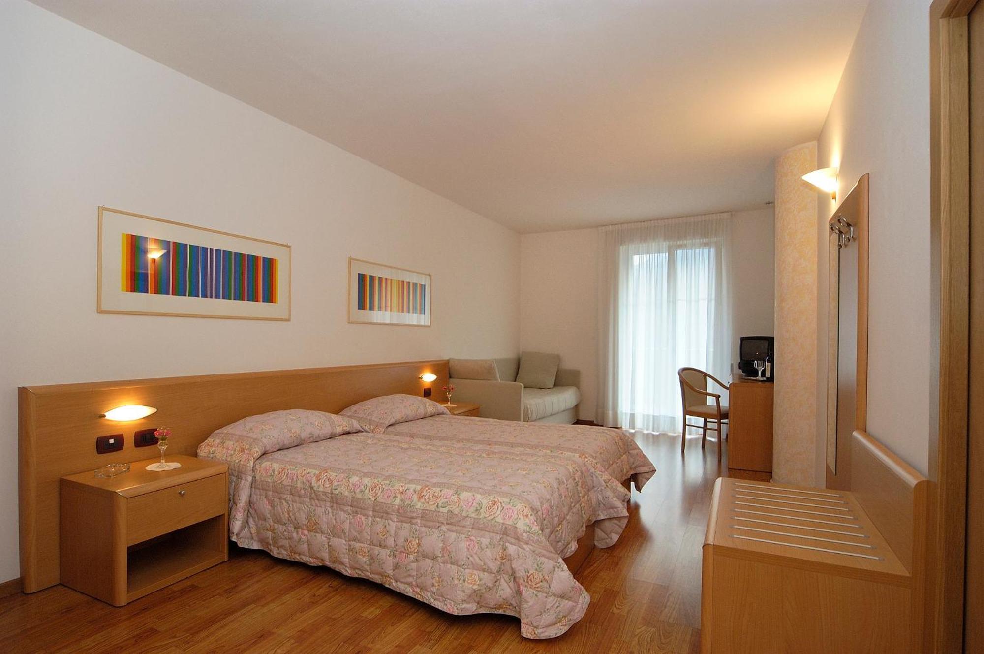 Hotel Karinhall Trento Ngoại thất bức ảnh