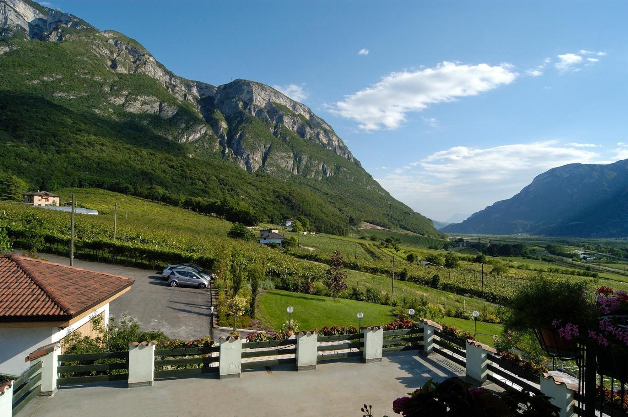 Hotel Karinhall Trento Ngoại thất bức ảnh